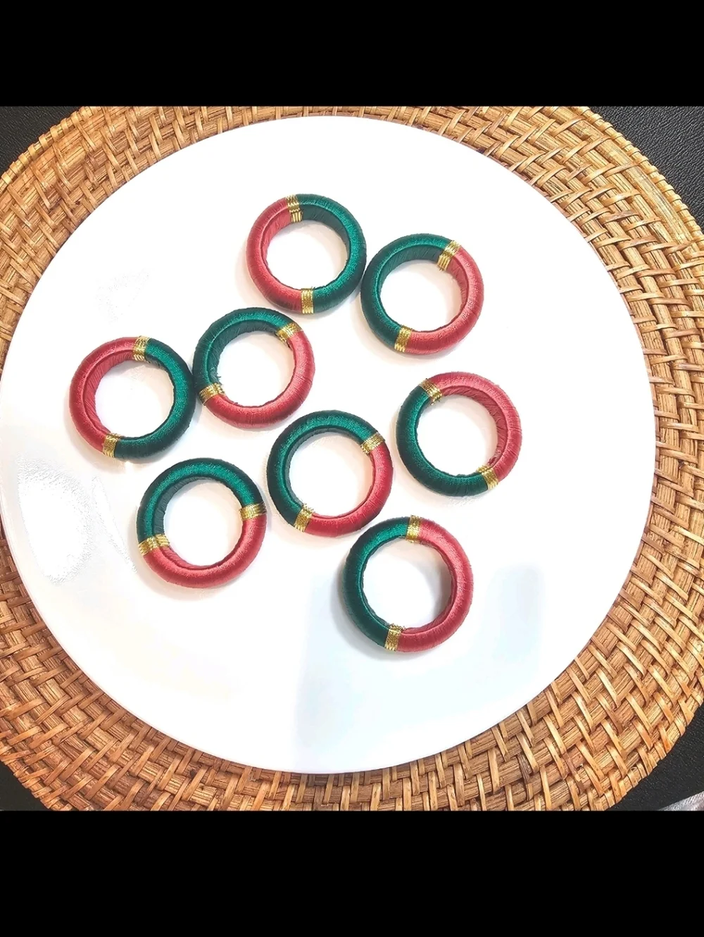8 Kemp & Beatley Holiday Napkin Rings Green Red Gold thread . Christmas Vibe.